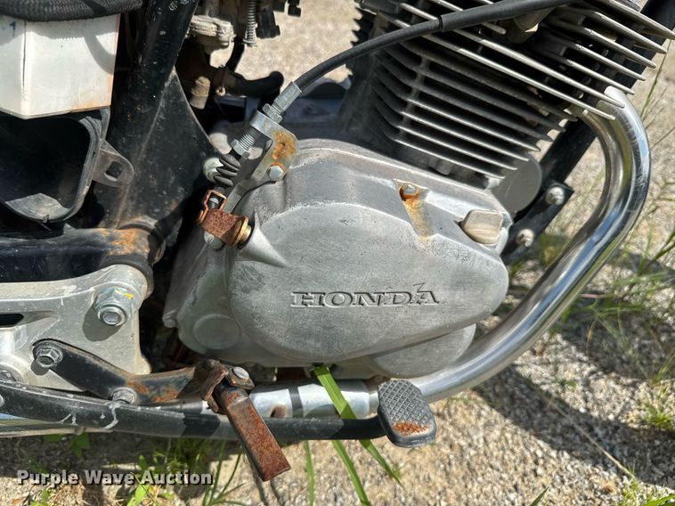 image for item DU9388 1996 Honda CB250  motorcycle