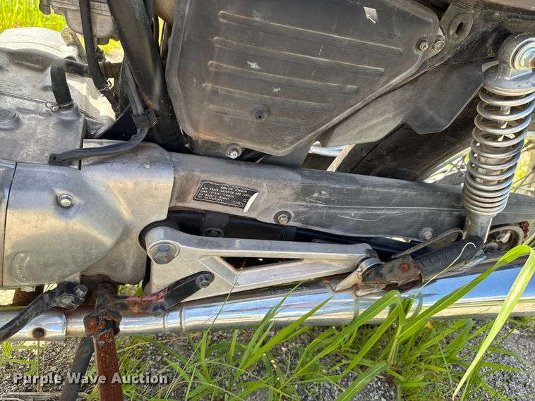 image for item DU9388 1996 Honda CB250  motorcycle