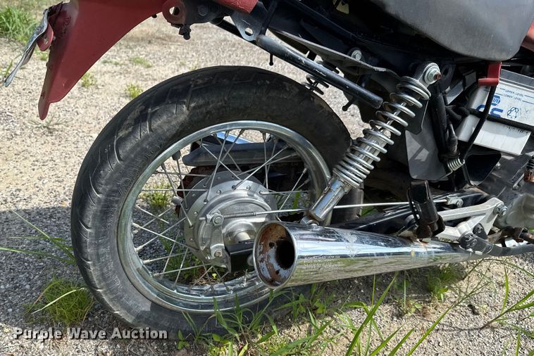 image for item DU9388 1996 Honda CB250  motorcycle