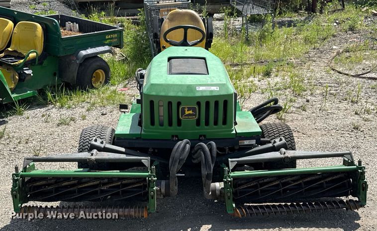 image for item DU9389 2000 John Deere 2653A reel mower