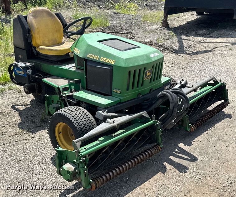 image for item DU9389 2000 John Deere 2653A reel mower