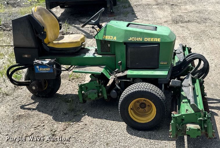 image for item DU9389 2000 John Deere 2653A reel mower