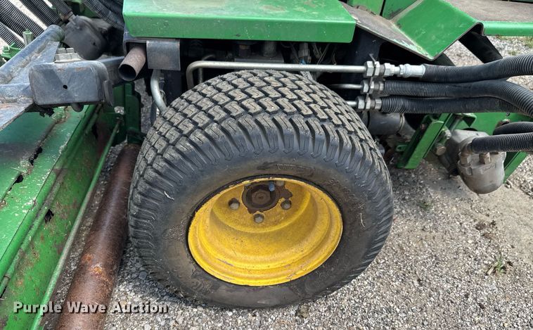 image for item DU9389 2000 John Deere 2653A reel mower