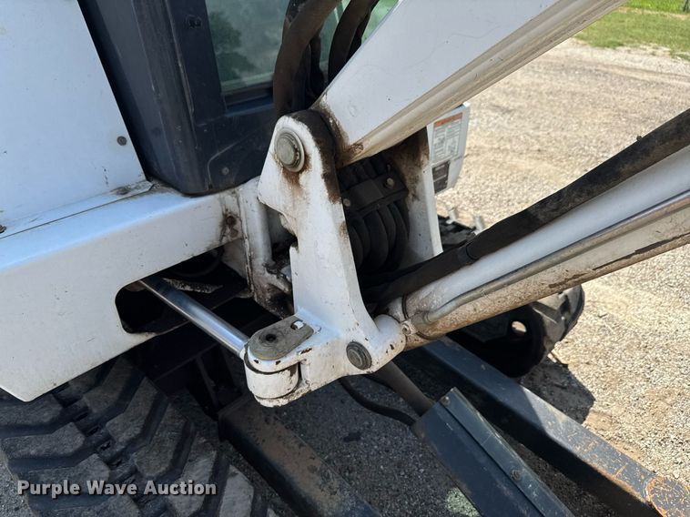 image for item DU9390 1998 Bobcat 331 mini excavator