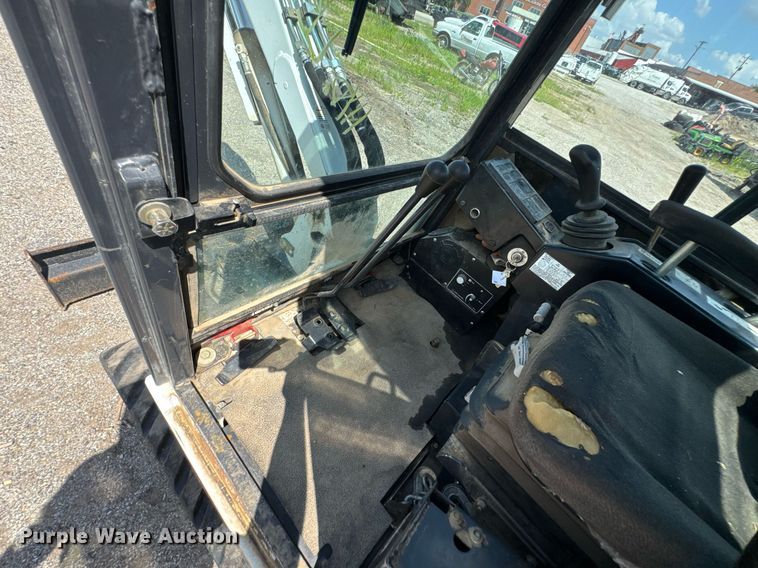 image for item DU9390 1998 Bobcat 331 mini excavator
