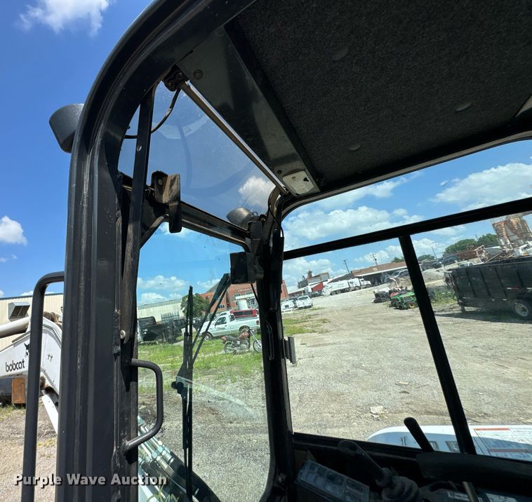 image for item DU9390 1998 Bobcat 331 mini excavator