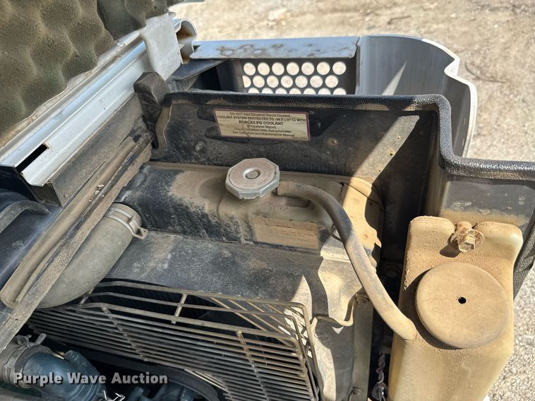 image for item DU9390 1998 Bobcat 331 mini excavator