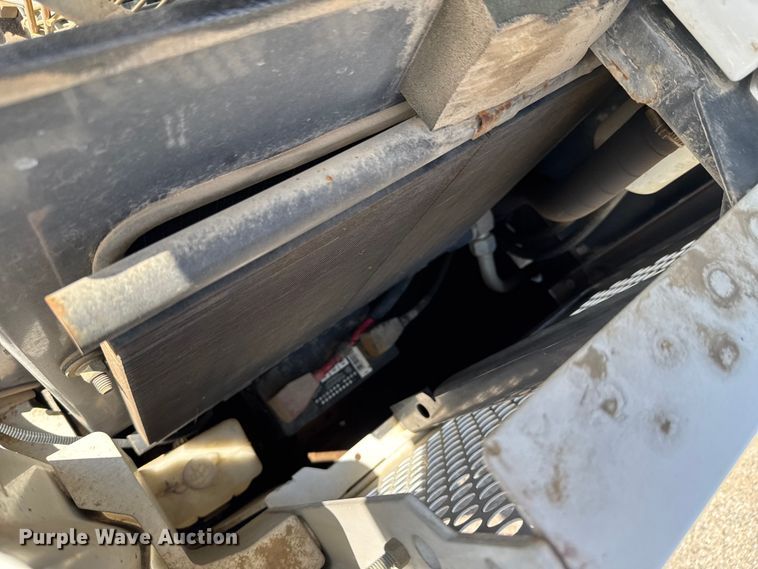 image for item DU9390 1998 Bobcat 331 mini excavator