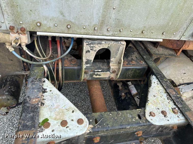 image for item DU9755 1988 Kenworth T60 semi truck