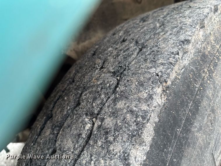 image for item DU9755 1988 Kenworth T60 semi truck