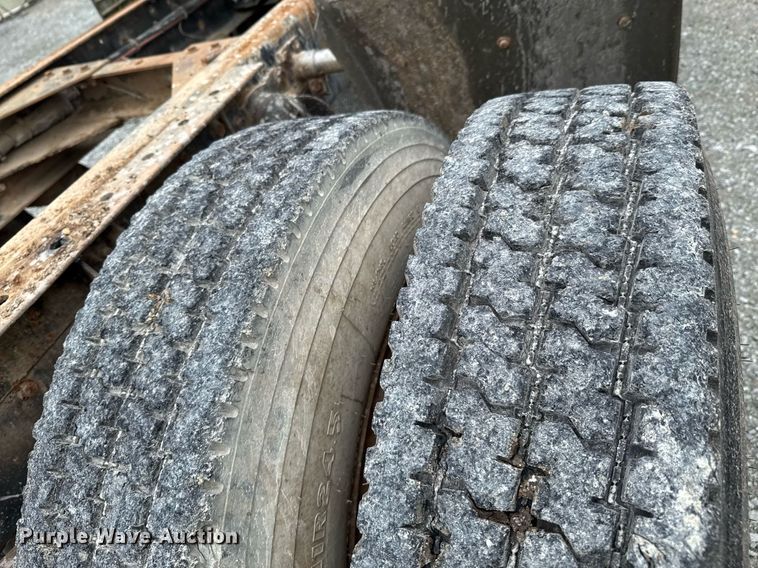 image for item DU9755 1988 Kenworth T60 semi truck