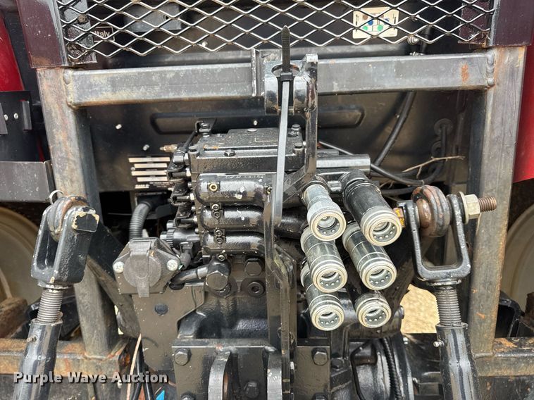 image for item DW3377 2014 Case IH Farmall 105U MFWD tractor