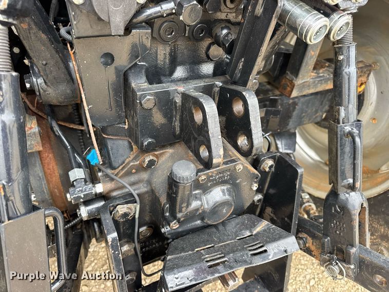 image for item DW3377 2014 Case IH Farmall 105U MFWD tractor