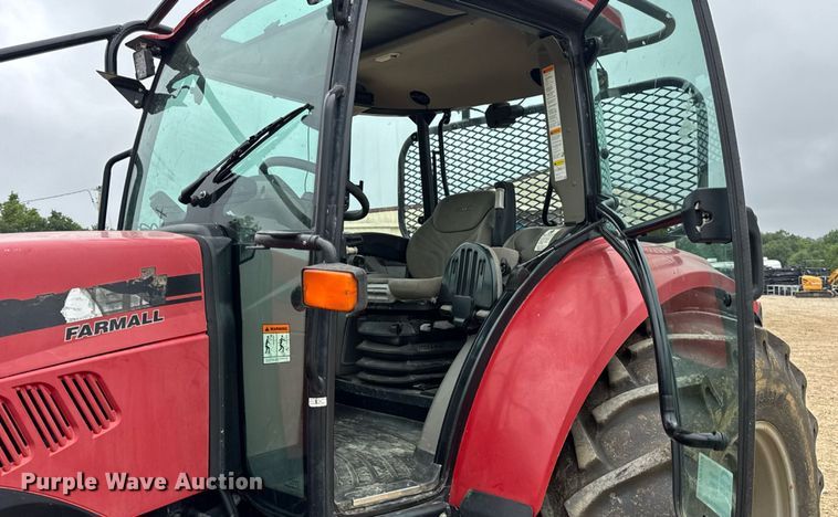 image for item DW3377 2014 Case IH Farmall 105U MFWD tractor