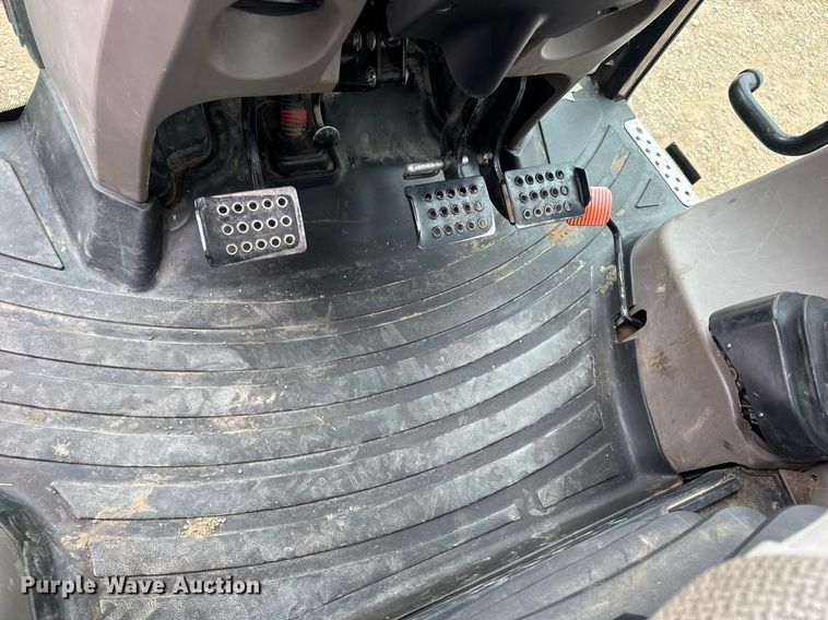 image for item DW3377 2014 Case IH Farmall 105U MFWD tractor