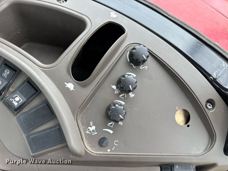 image for item DW3377 2014 Case IH Farmall 105U MFWD tractor