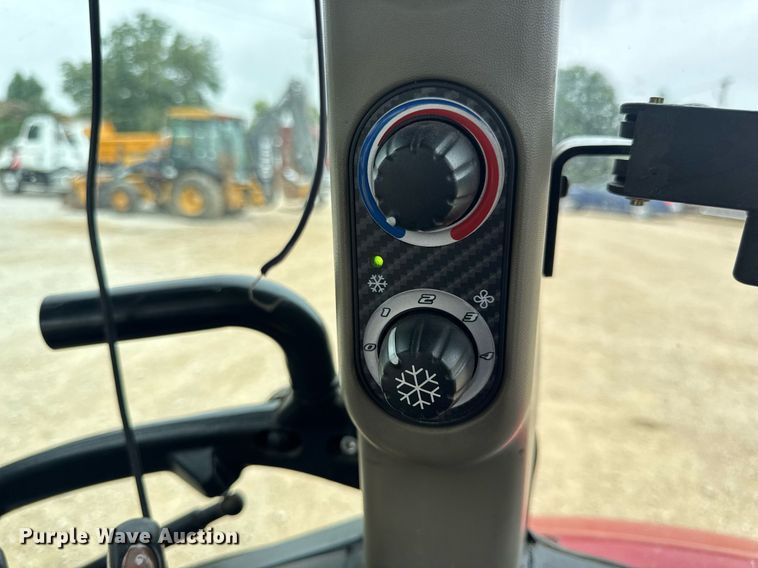 image for item DW3377 2014 Case IH Farmall 105U MFWD tractor