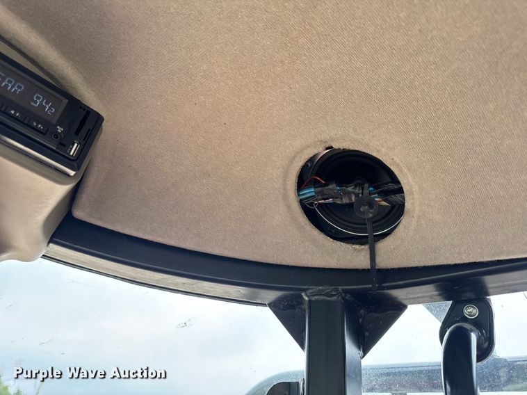 image for item DW3377 2014 Case IH Farmall 105U MFWD tractor