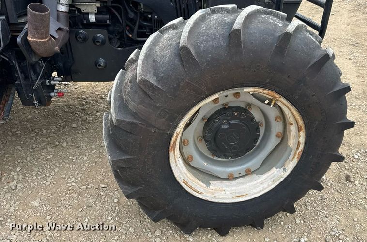 image for item DW3377 2014 Case IH Farmall 105U MFWD tractor