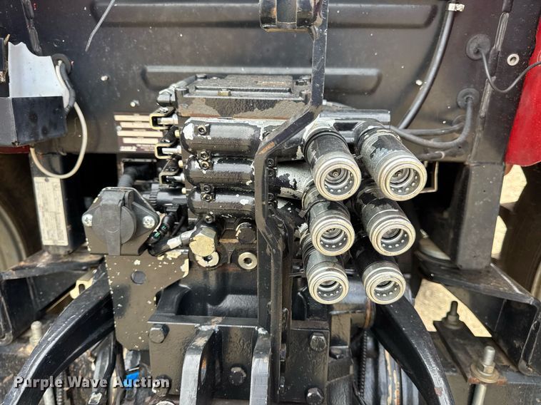 image for item DW3378 2014 Case IH Farmall 105U MFWD tractor