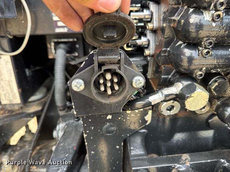 image for item DW3378 2014 Case IH Farmall 105U MFWD tractor