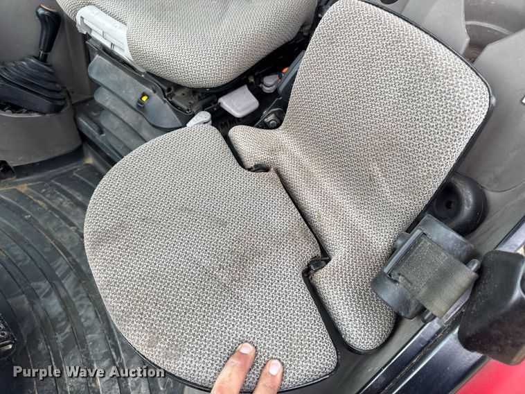 image for item DW3378 2014 Case IH Farmall 105U MFWD tractor