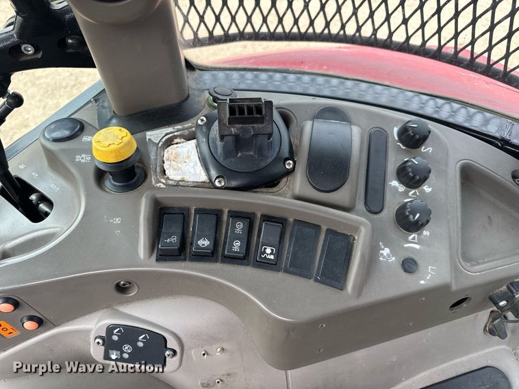 image for item DW3378 2014 Case IH Farmall 105U MFWD tractor