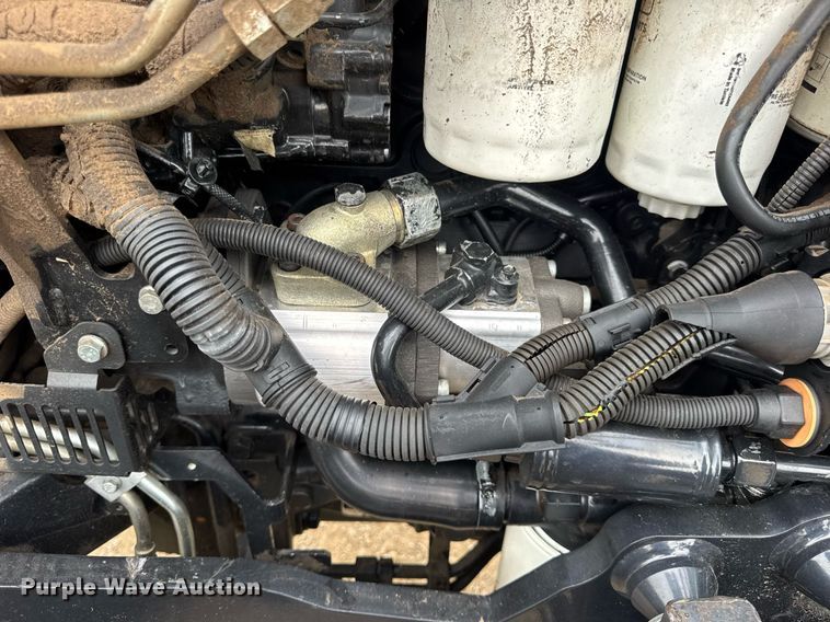 image for item DW3378 2014 Case IH Farmall 105U MFWD tractor