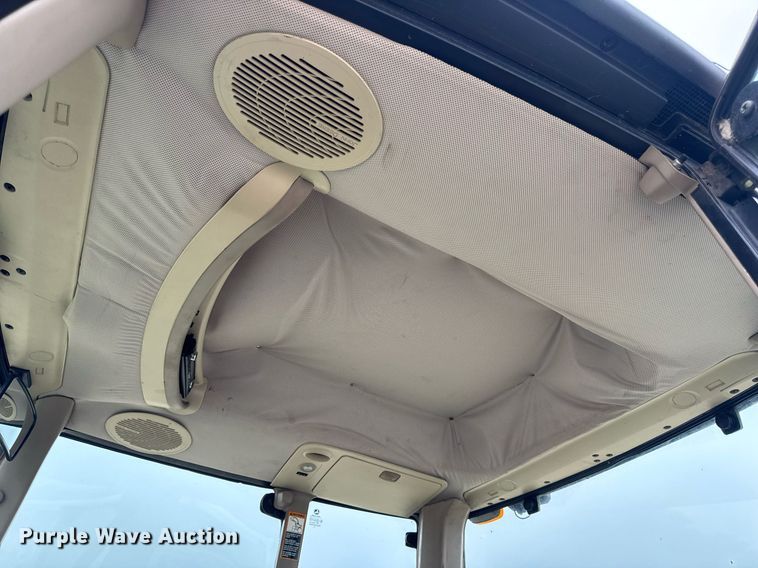 image for item DW3380 2009 John Deere 6430 Premium MFWD tractor