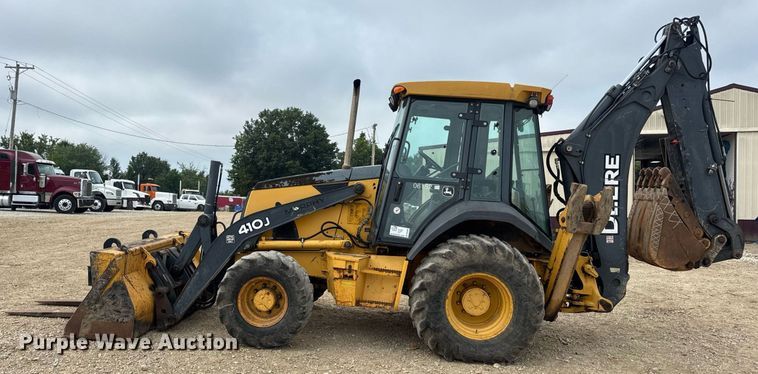 image for item DW3382 2008 John Deere 410J backhoe