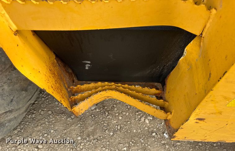 image for item DW3382 2008 John Deere 410J backhoe