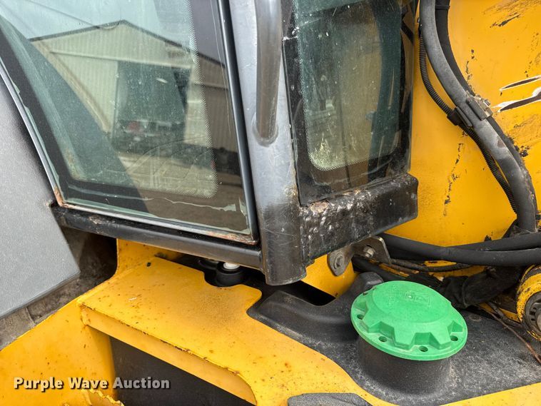 image for item DW3382 2008 John Deere 410J backhoe