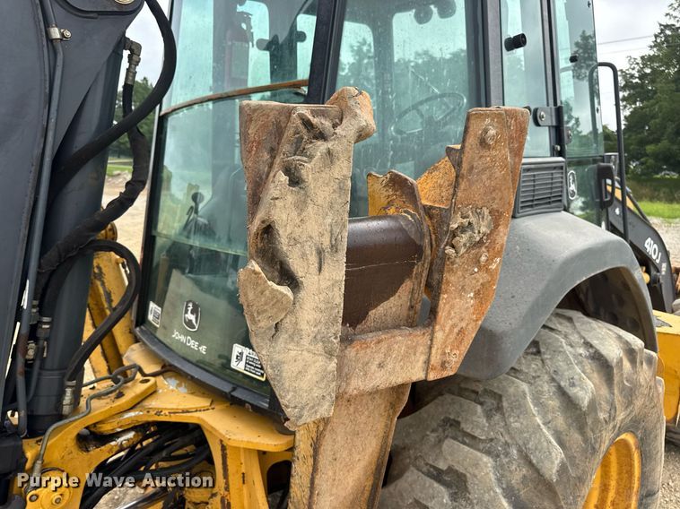 image for item DW3382 2008 John Deere 410J backhoe