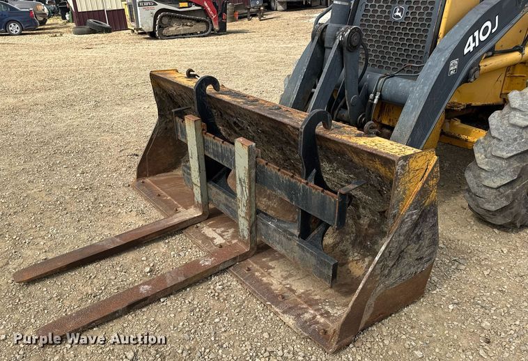 image for item DW3382 2008 John Deere 410J backhoe