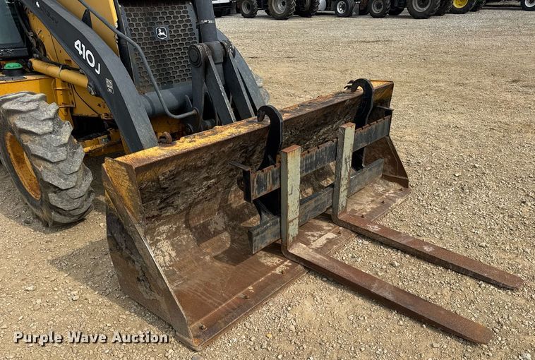 image for item DW3382 2008 John Deere 410J backhoe