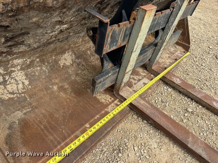 image for item DW3382 2008 John Deere 410J backhoe