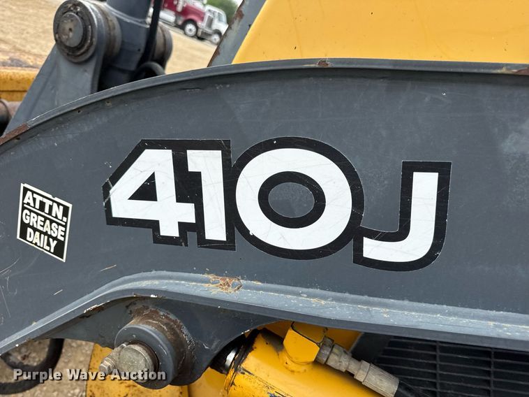 image for item DW3382 2008 John Deere 410J backhoe