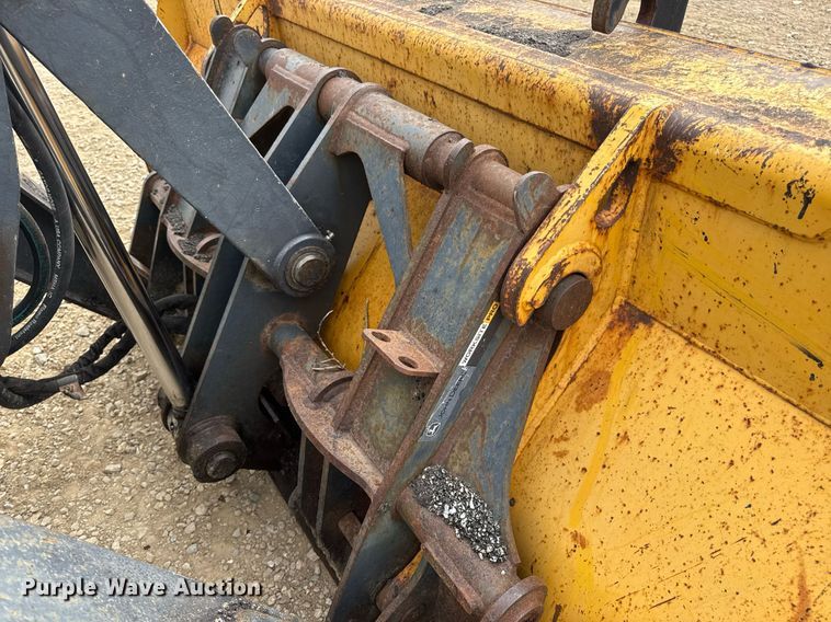 image for item DW3382 2008 John Deere 410J backhoe