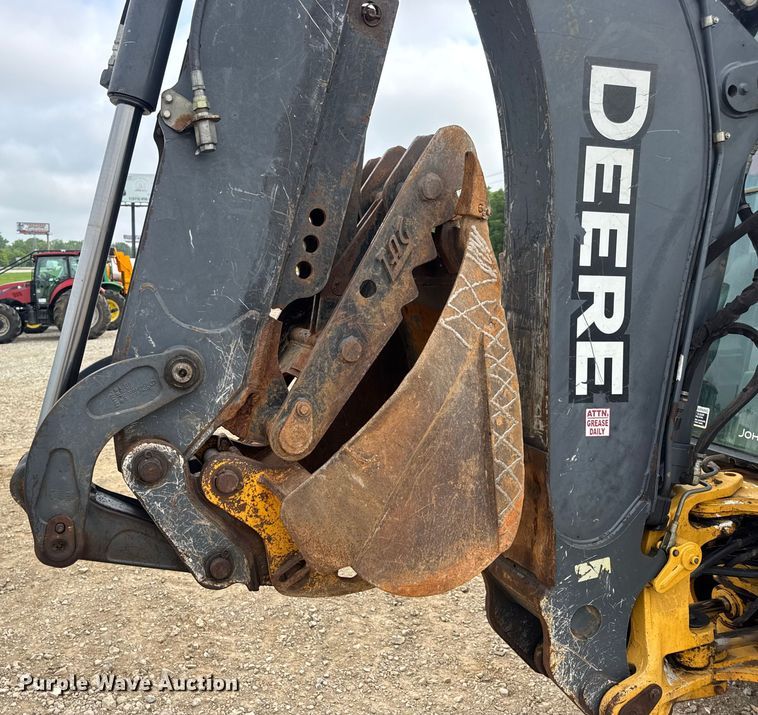 image for item DW3382 2008 John Deere 410J backhoe