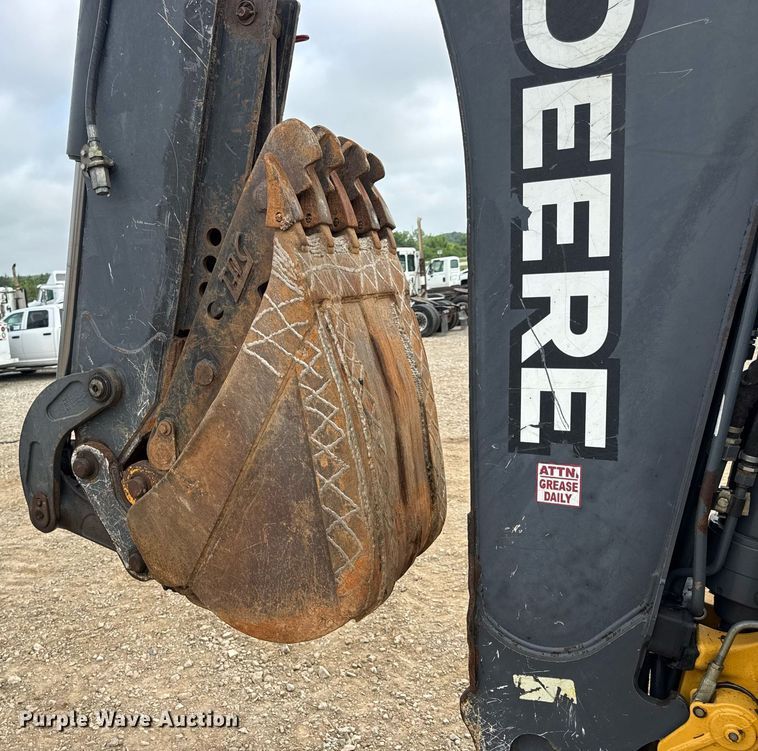 image for item DW3382 2008 John Deere 410J backhoe