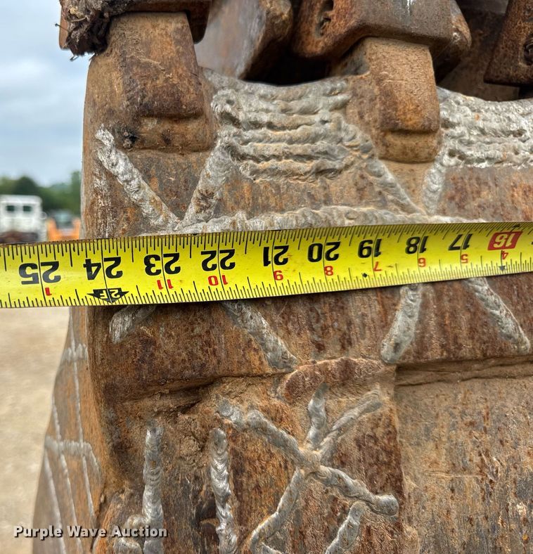 image for item DW3382 2008 John Deere 410J backhoe