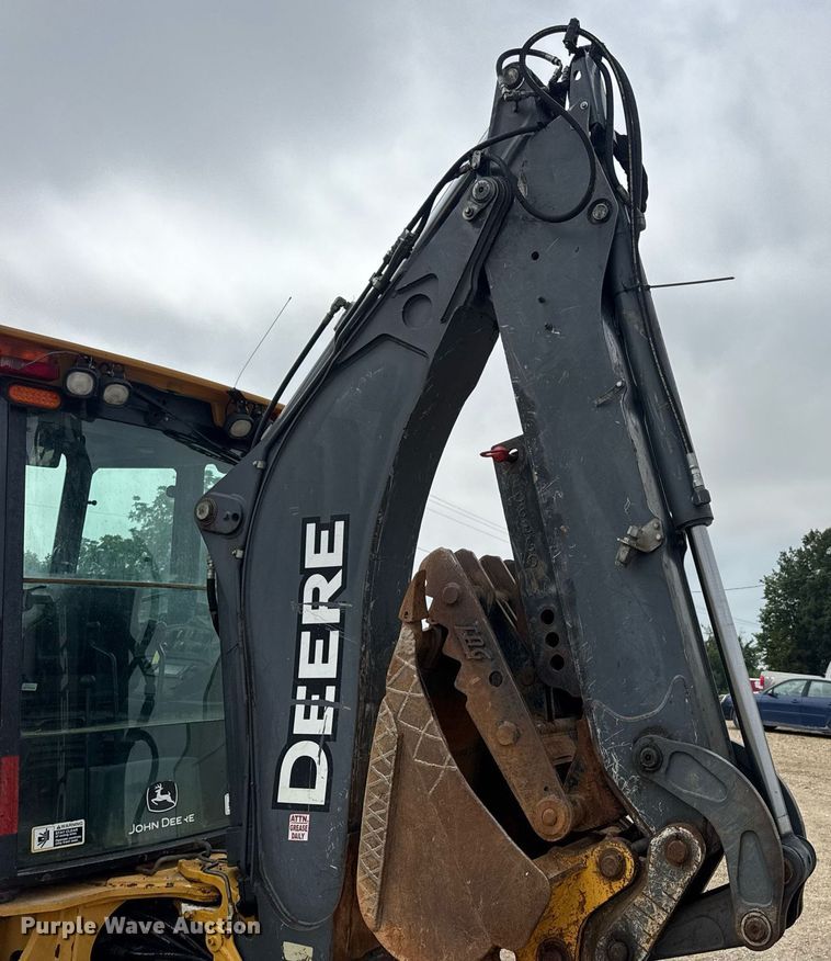 image for item DW3382 2008 John Deere 410J backhoe