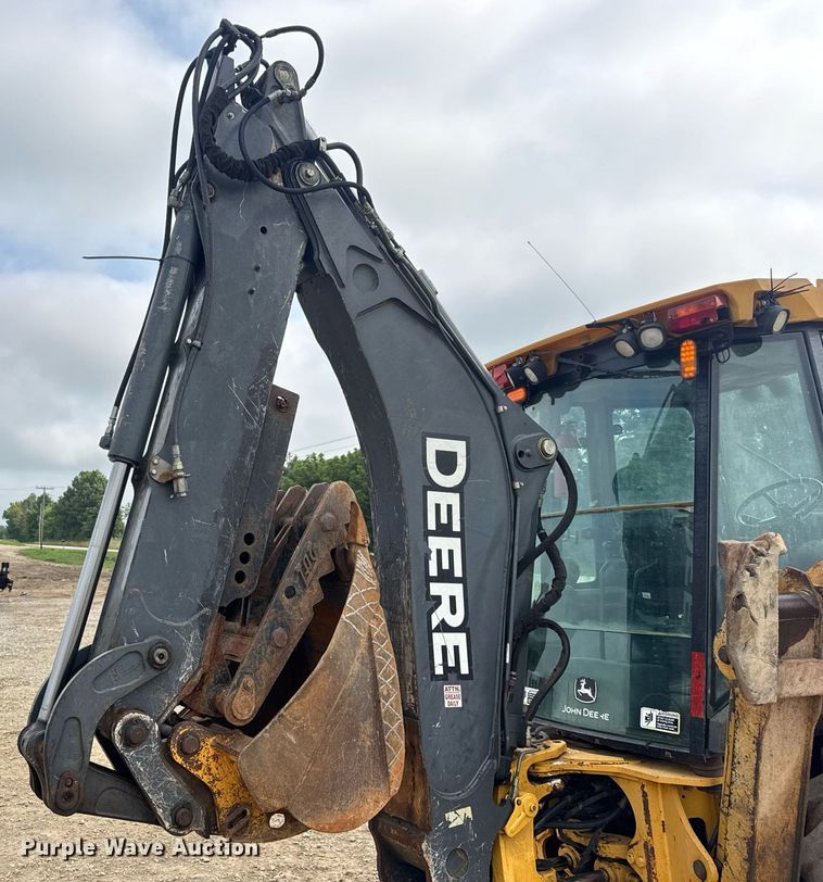image for item DW3382 2008 John Deere 410J backhoe