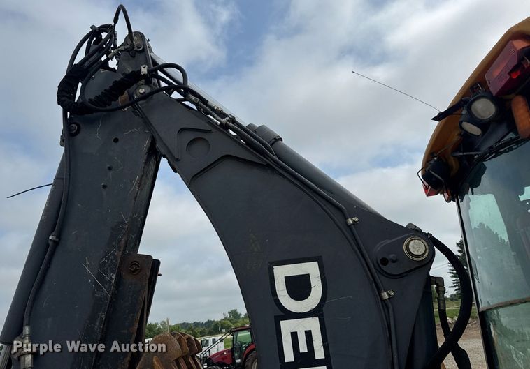 image for item DW3382 2008 John Deere 410J backhoe