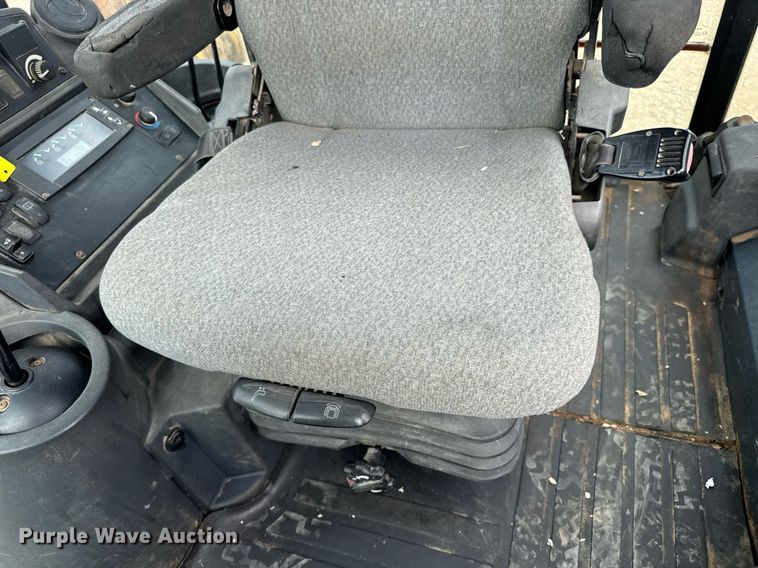 image for item DW3382 2008 John Deere 410J backhoe