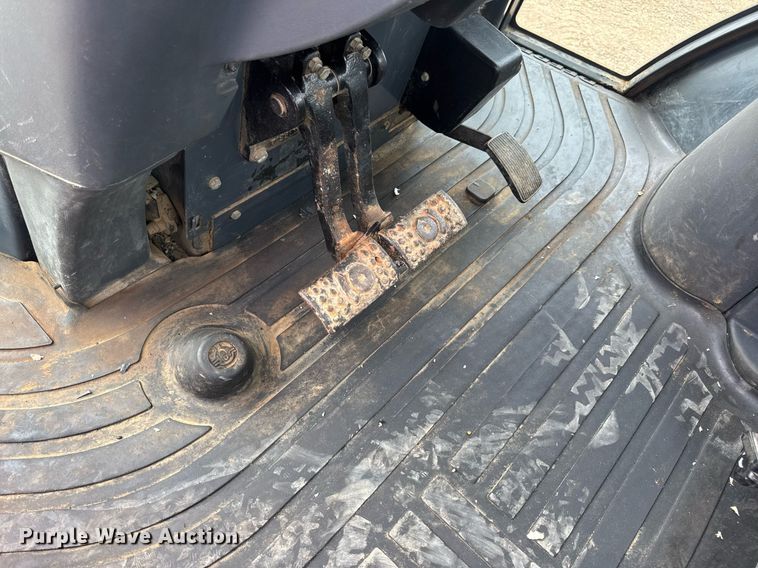 image for item DW3382 2008 John Deere 410J backhoe