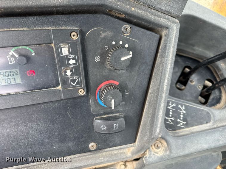 image for item DW3382 2008 John Deere 410J backhoe