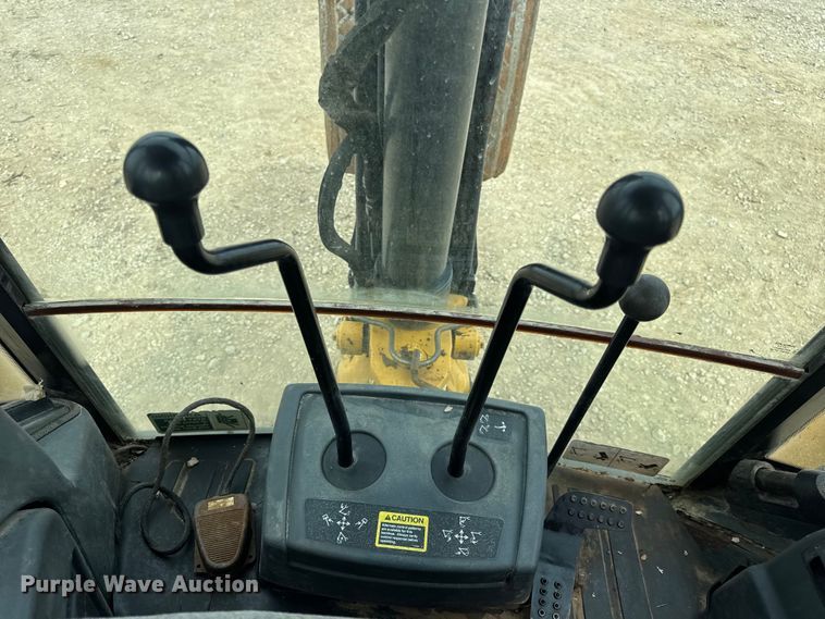 image for item DW3382 2008 John Deere 410J backhoe