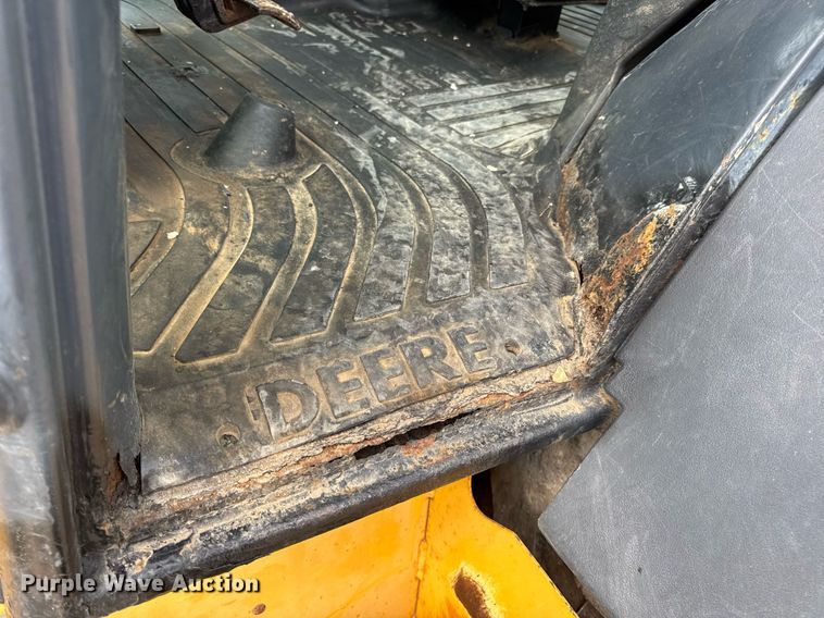 image for item DW3382 2008 John Deere 410J backhoe