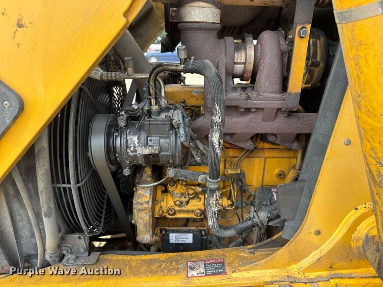 image for item DW3382 2008 John Deere 410J backhoe